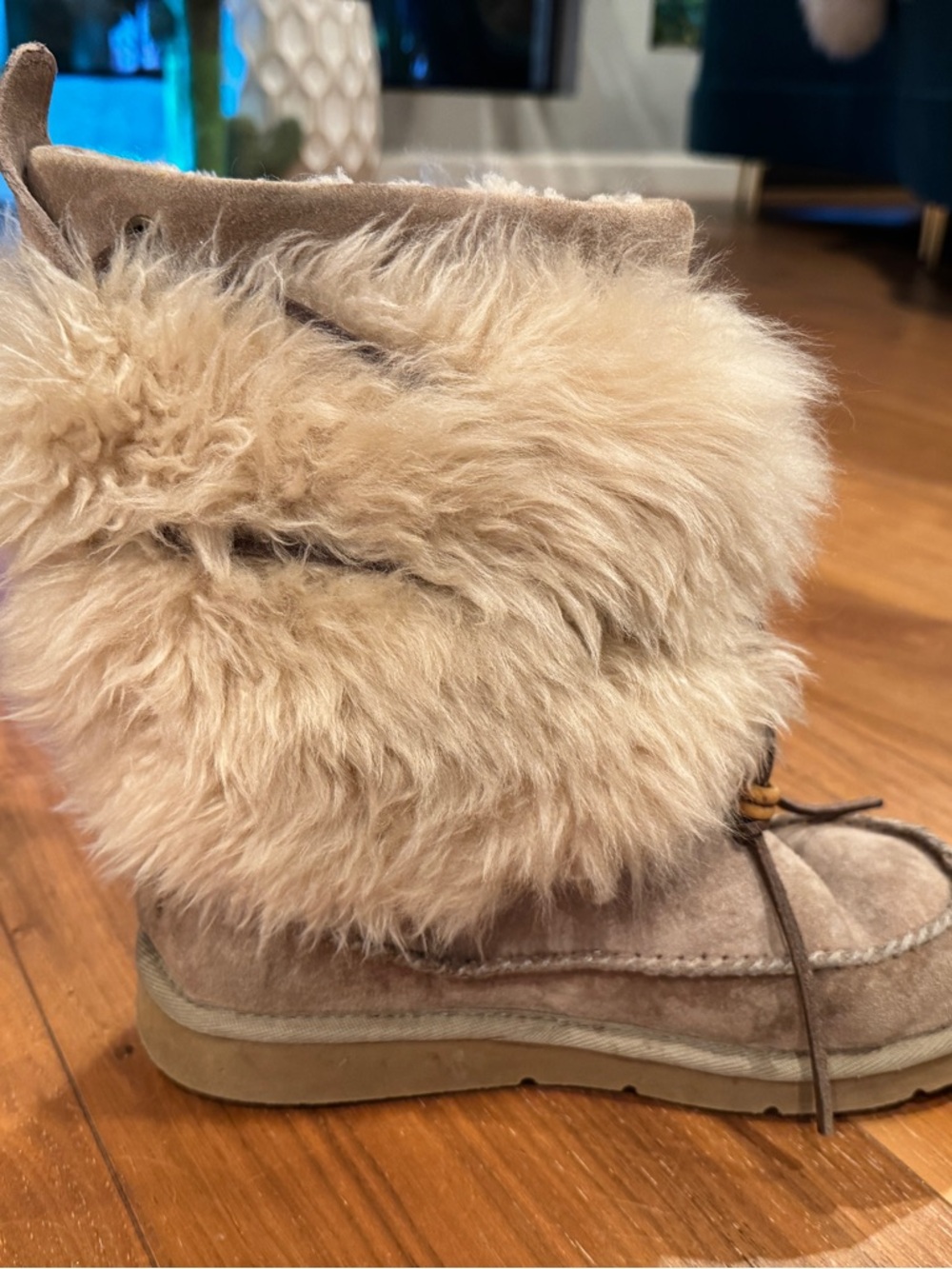 UGG  Sheepskin & Suede booties! - Picture 8 of 10